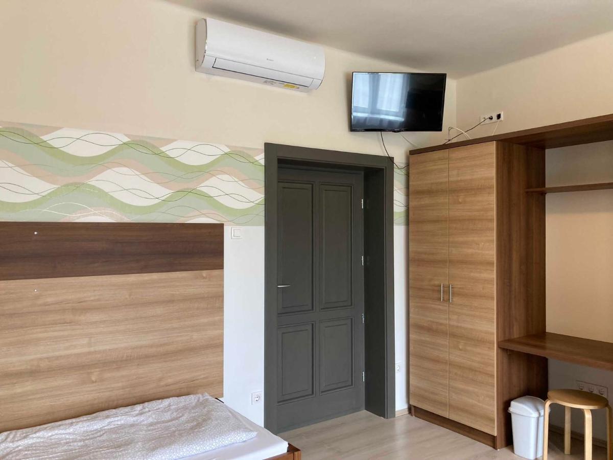 Toronyi Vendeghaz Hotel Екстериор снимка