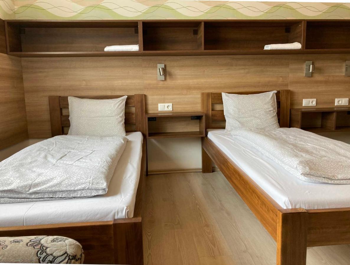Toronyi Vendeghaz Hotel Екстериор снимка