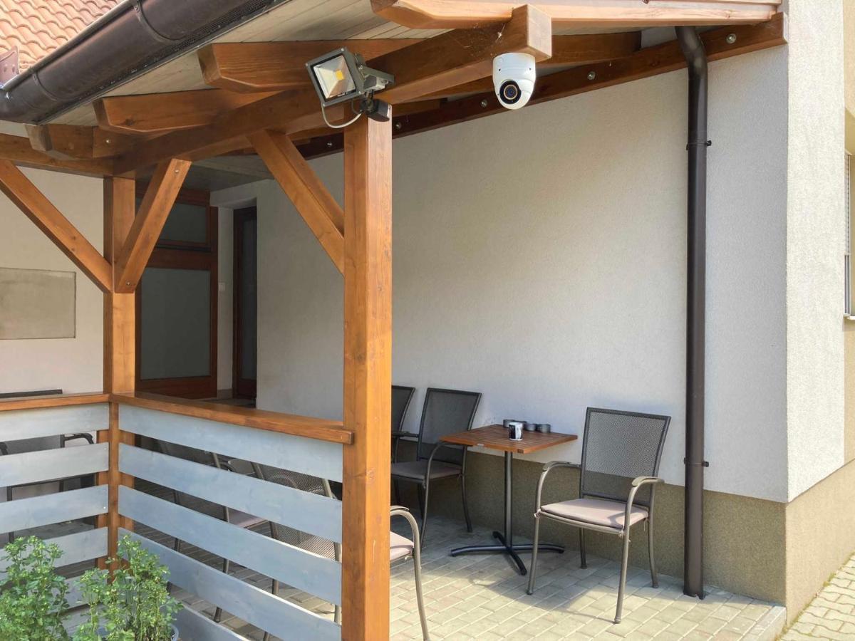 Toronyi Vendeghaz Hotel Екстериор снимка
