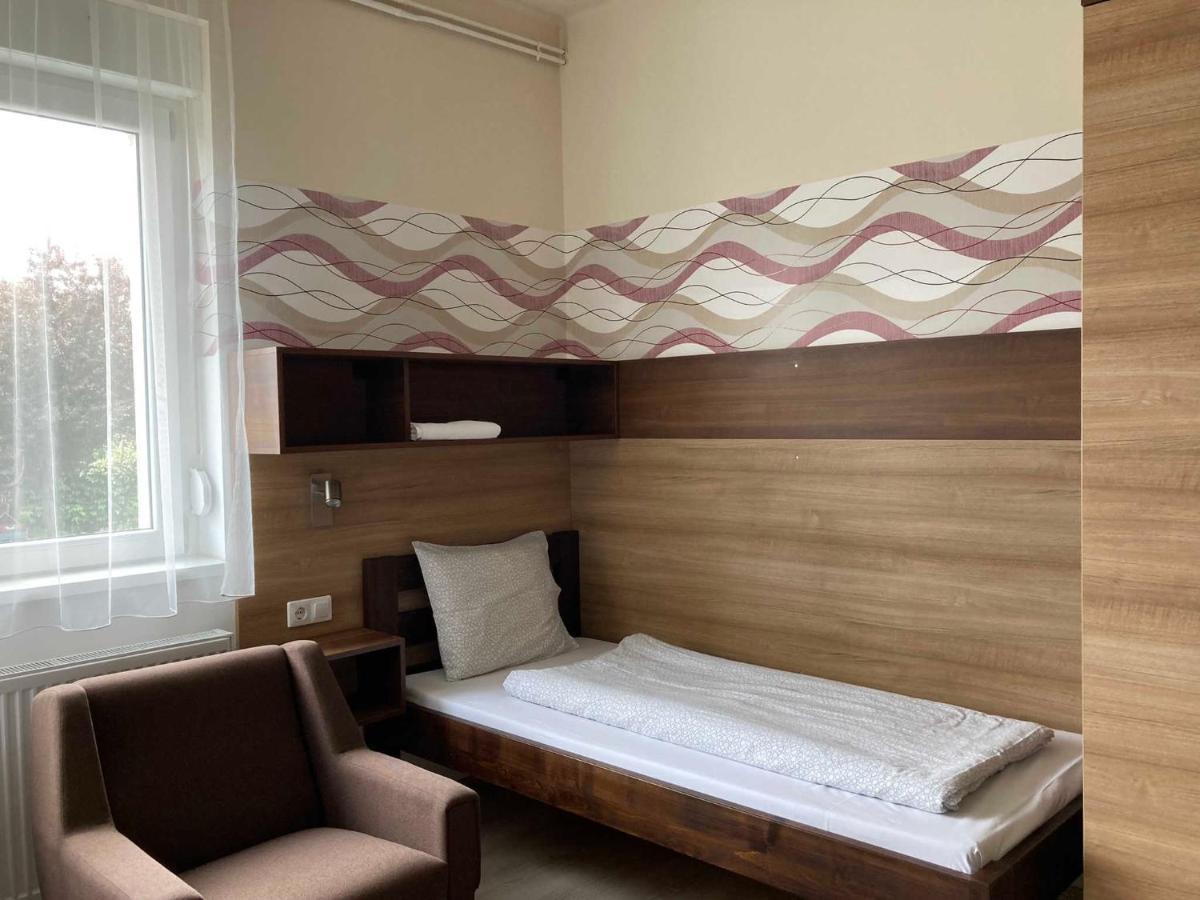 Toronyi Vendeghaz Hotel Екстериор снимка