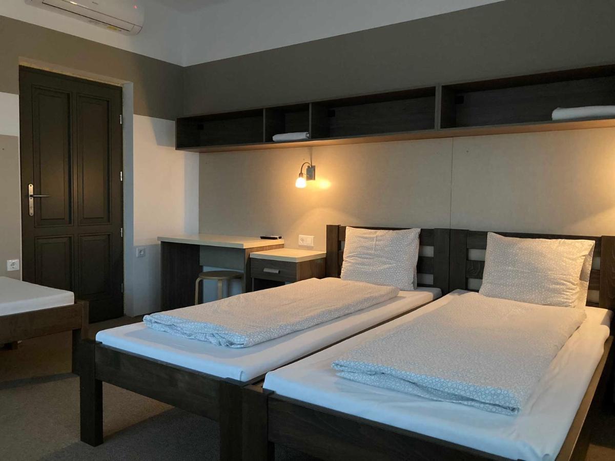 Toronyi Vendeghaz Hotel Екстериор снимка