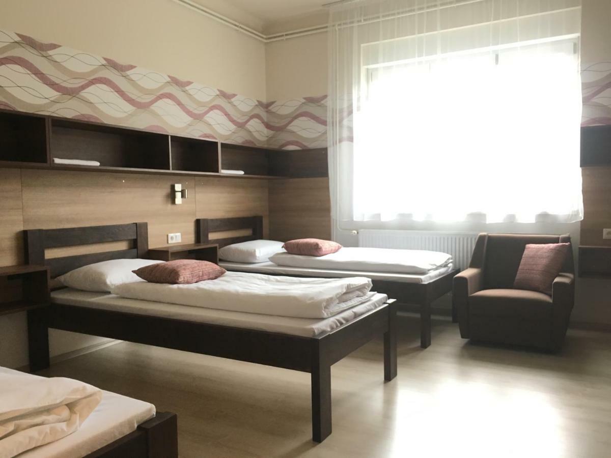 Toronyi Vendeghaz Hotel Екстериор снимка