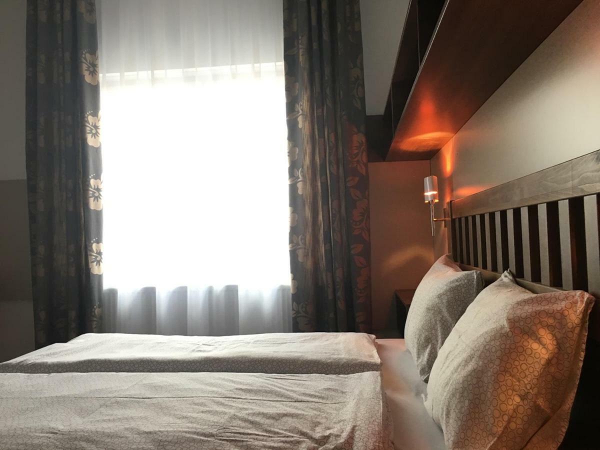 Toronyi Vendeghaz Hotel Екстериор снимка