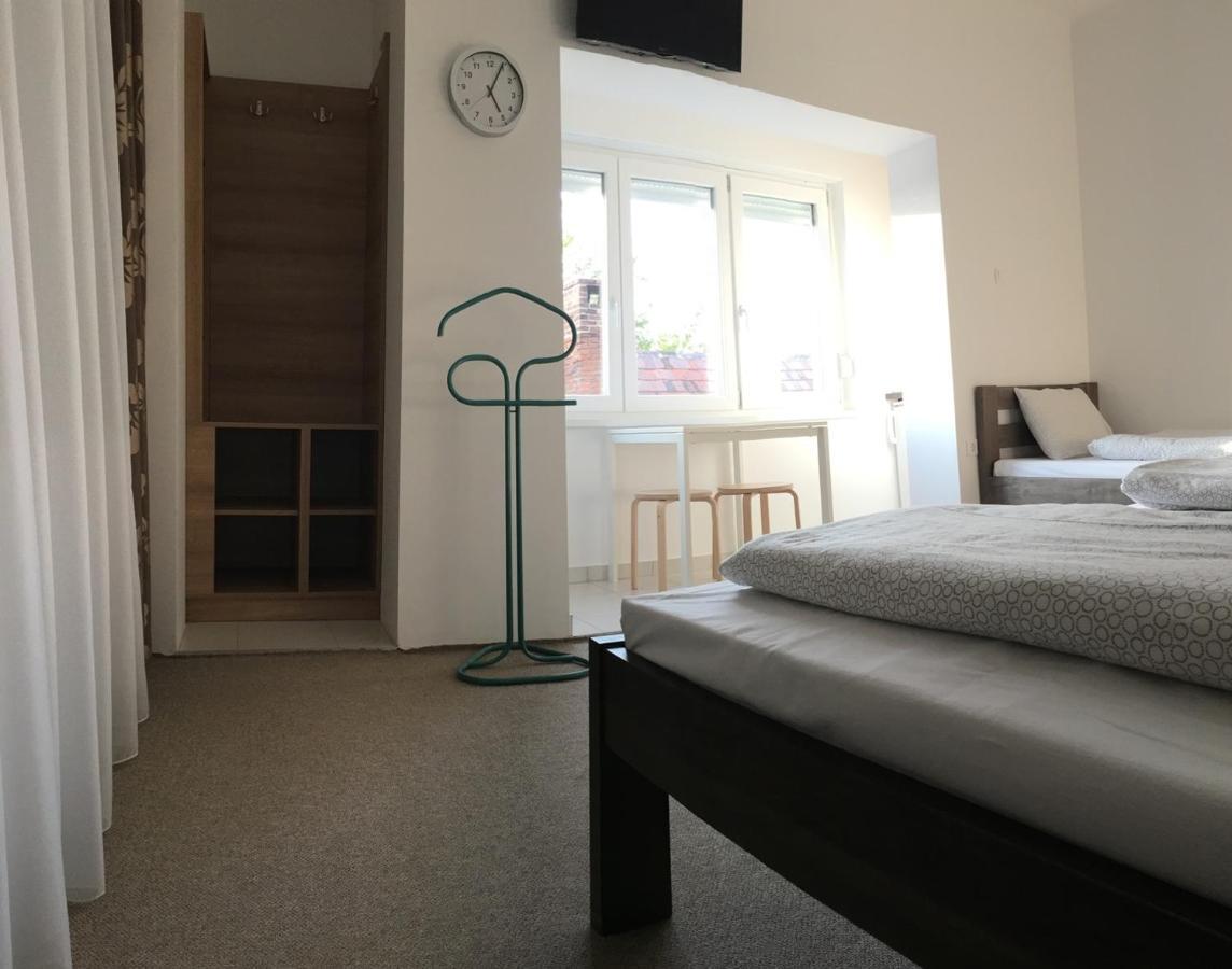 Toronyi Vendeghaz Hotel Екстериор снимка